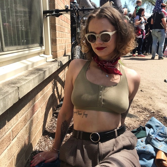 Meet your Posher, Lexi - Picture 2 of 4